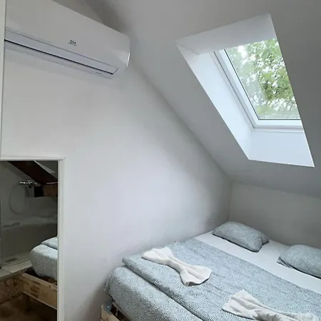 Hostel Simpl - Fully Renovated In 2026 *
