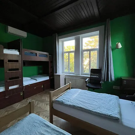 Simpl Art, Centre, Renovated In 2026 Hostel *