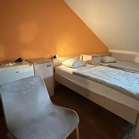 Albergue Simpl Art, Centre, Renovated In 2026