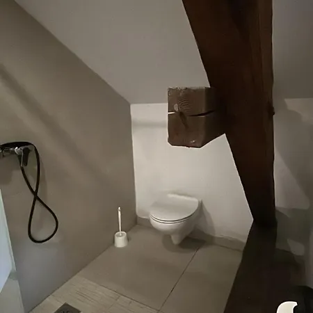 Hostel Simpl - Fully Renovated In 2026 *